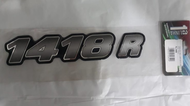 PL1666 - EMBLEMA RESINADO MB 1418 R NOVO