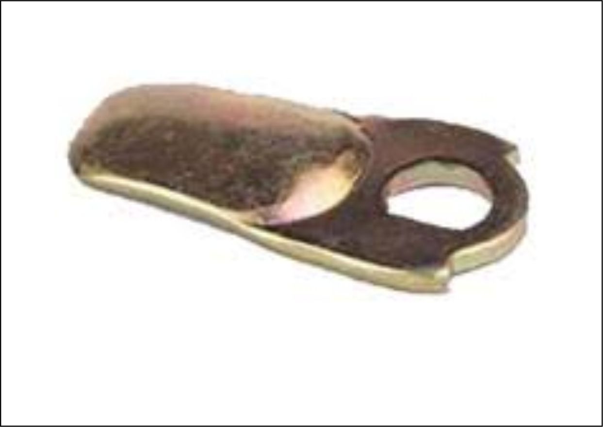 QF20148 - LINGUETA TAMPA FUSIVEL ANTIGO MB 1113