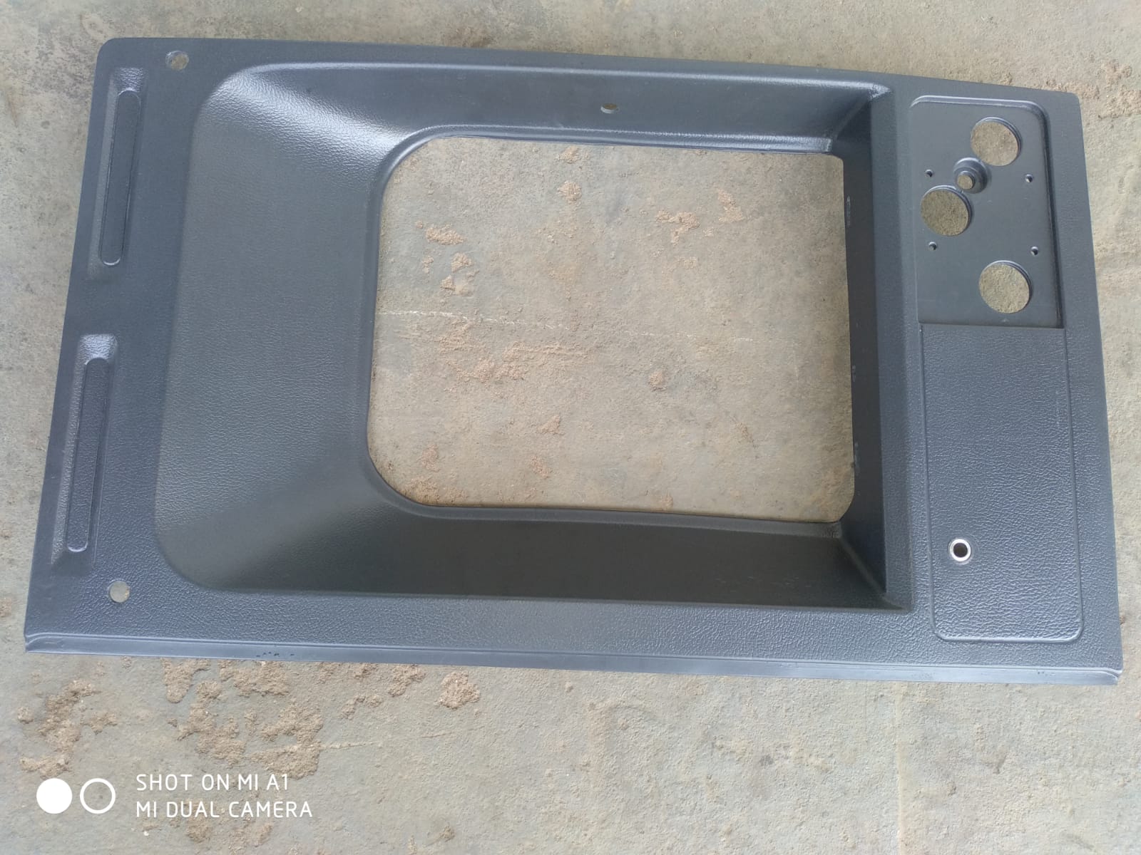 13082PA - MOLDURA PORTA CARGO LD (VIGIA DA PORTA)