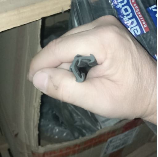 AUTOT25661 - CANALETA PORTA VW CONSTELLATION