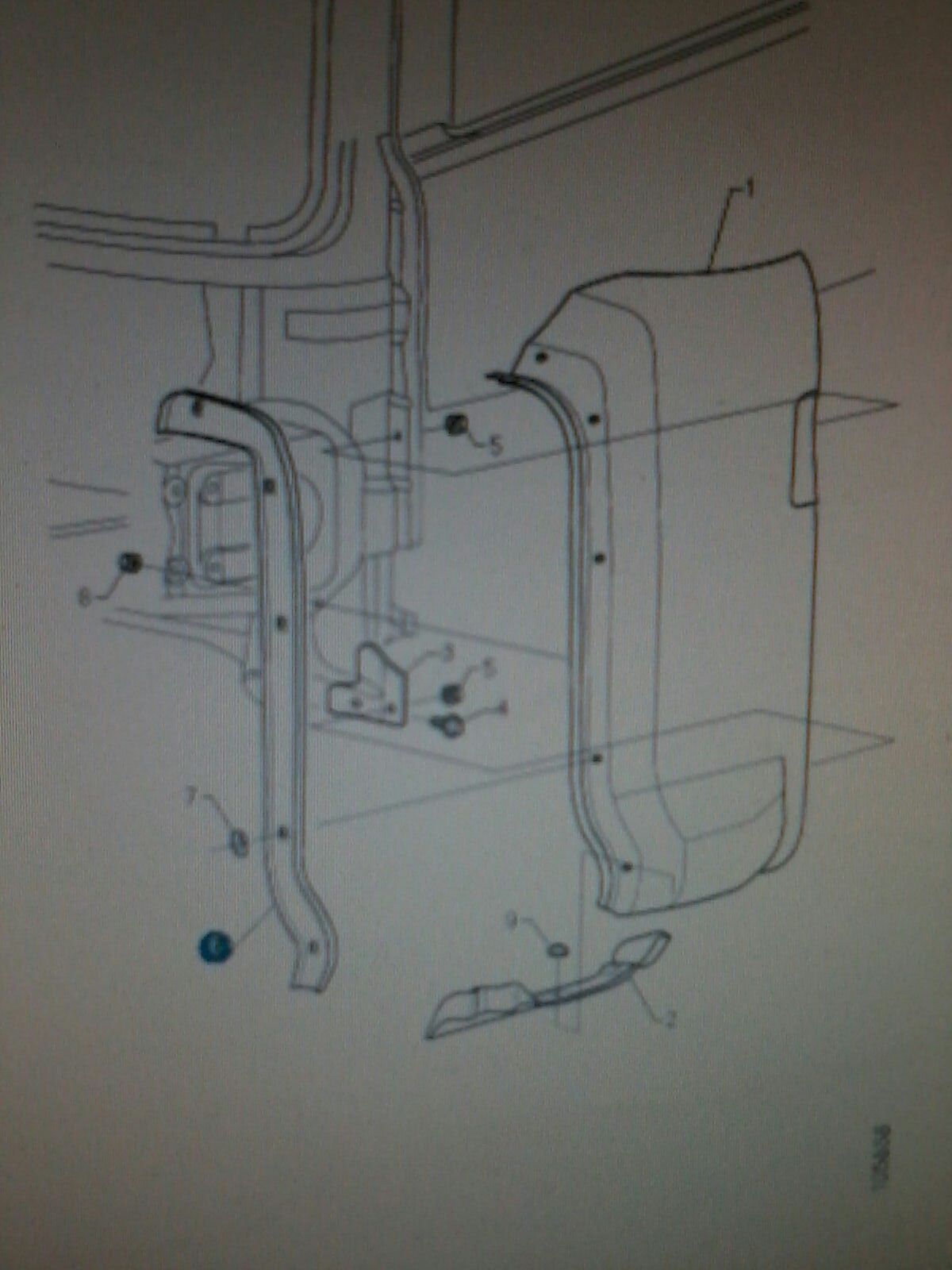 1366837 - BORRACHA PEITO CABINE SCANIA S4 BICUDA LE