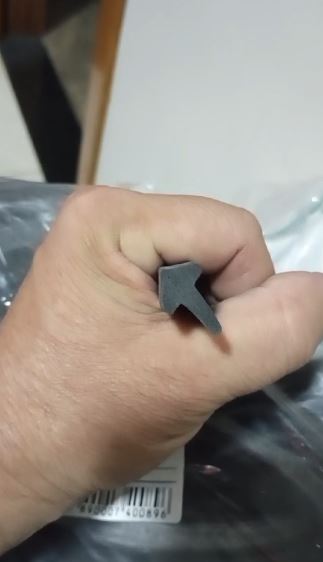 8125163-164 - BORRACHA PORTA VOLVO NL EDC EXT 4300MM PAR