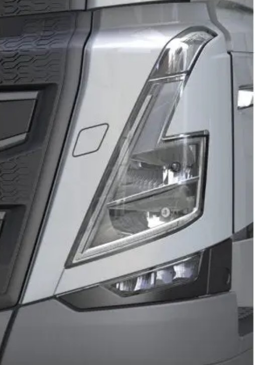 BVV09-058 - FAROL PRINCIPAL VOLVO FH5 2022 LE