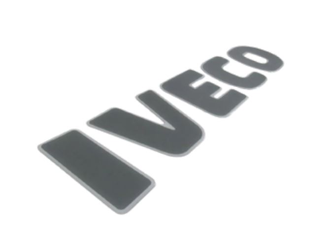 ADS1334 - EMBLEMA RESINADO IVECO LATERAL STRALIS TECTOR CURSOR