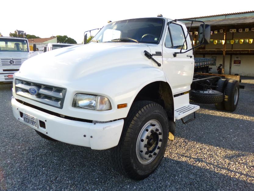 T75807105 - PARACHOQUE SAPAO (FIBRA)