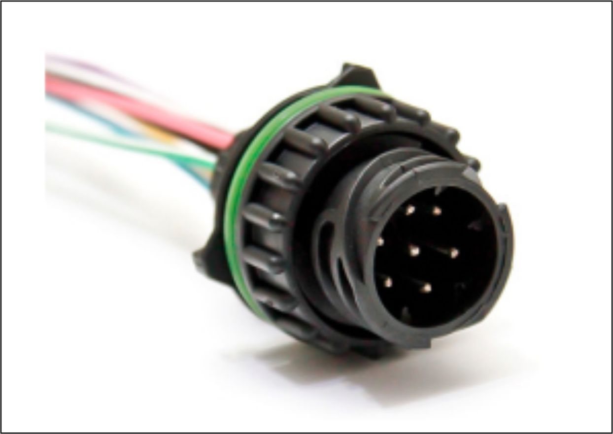 GC-07-003 - SOQUETE CHICOTE MACHO 7 VIAS LANTERNAS CARRETAS