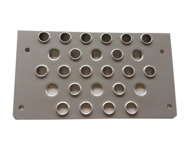 MB411 - PISANTE ESTRIBO MB AXOR INFERIOR