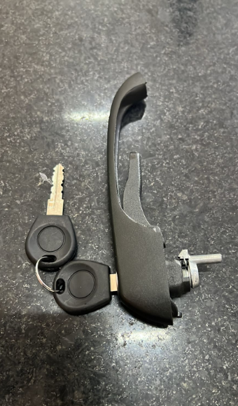 ORI1052 - MACANETA PORTA EXTERNA VW WORKER / DELIVERY