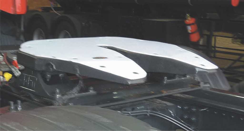 PT-4247 - PROTETOR QUINTA RODA RODA LISO JOST S/ PARAFUSOS