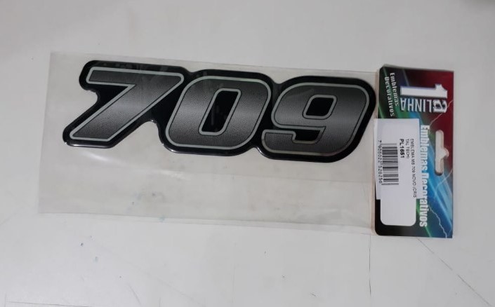 PL1651 - EMBLEMA RESINADO MB 709 NOVO