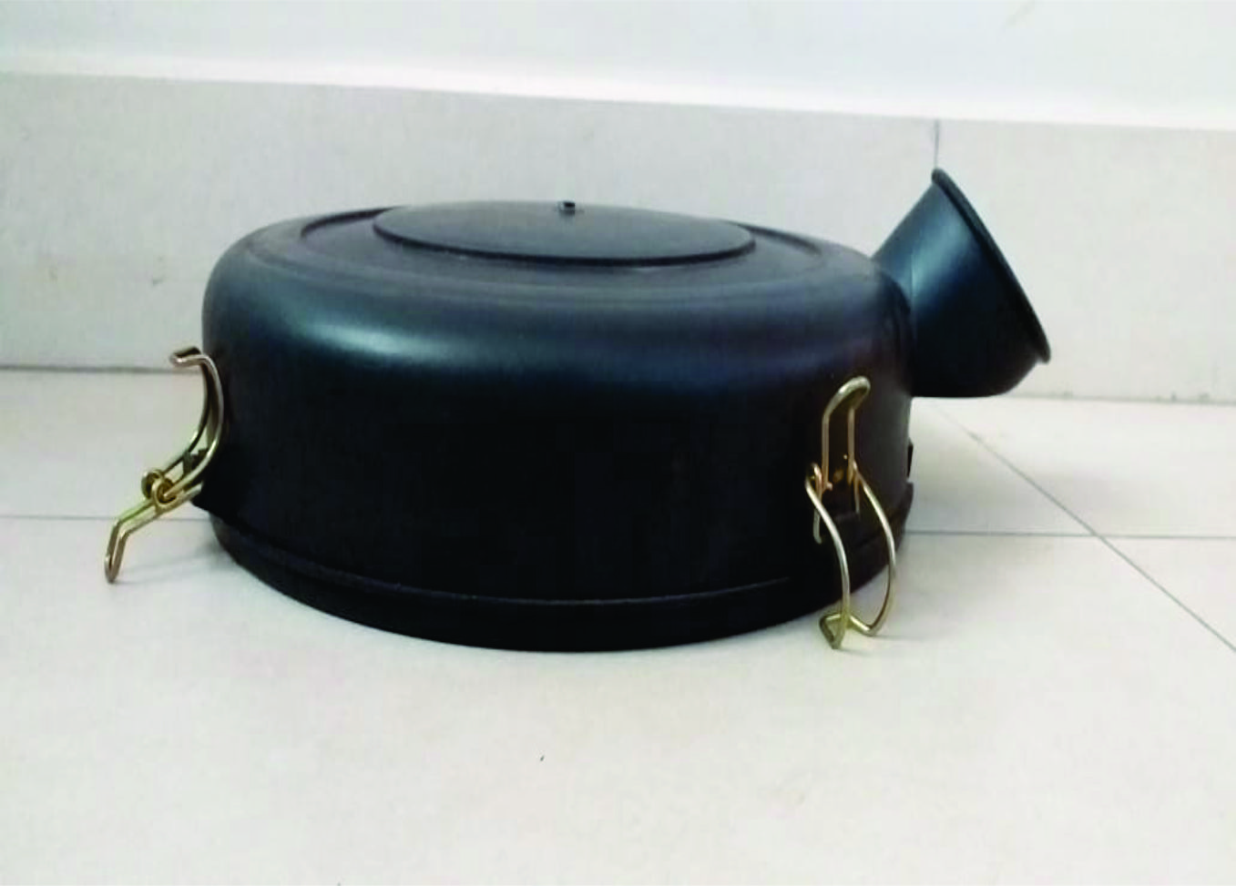 VR017 - TAMPA FILTRO AR MB