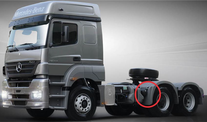 TF1030 - PARALAMA MEIO TRACAO MB AXOR DIANTEIRO LD