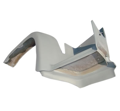 V165 - PARALAMA ESTRIBO CABINE VW WORKER/TITAN C/ABA LD (FIBRA)