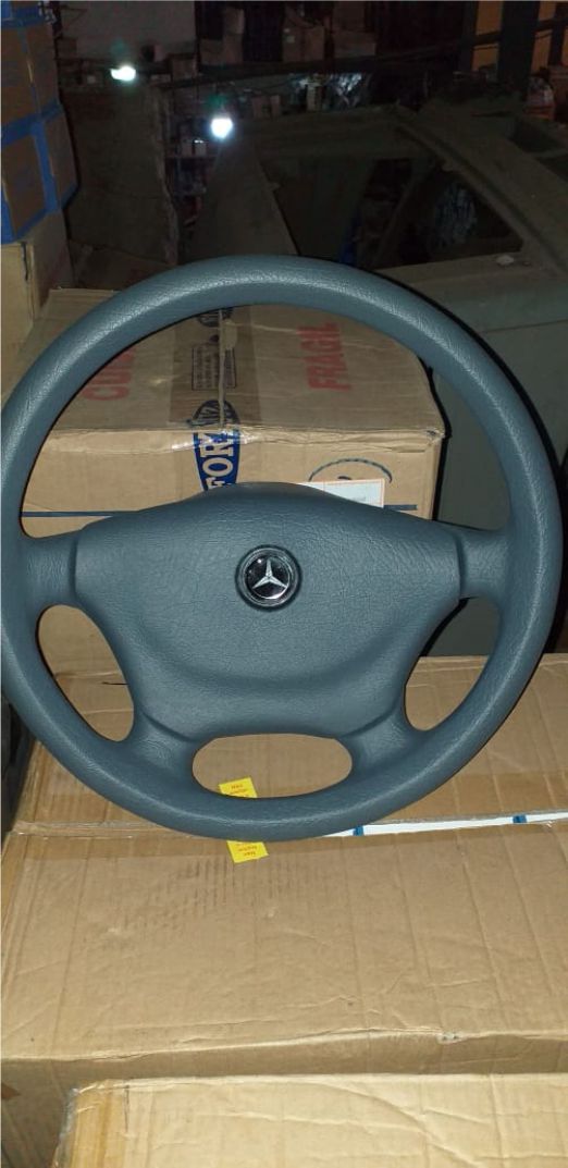 SP-41 - VOLANTE MB SPRINTER PRETO 410MM