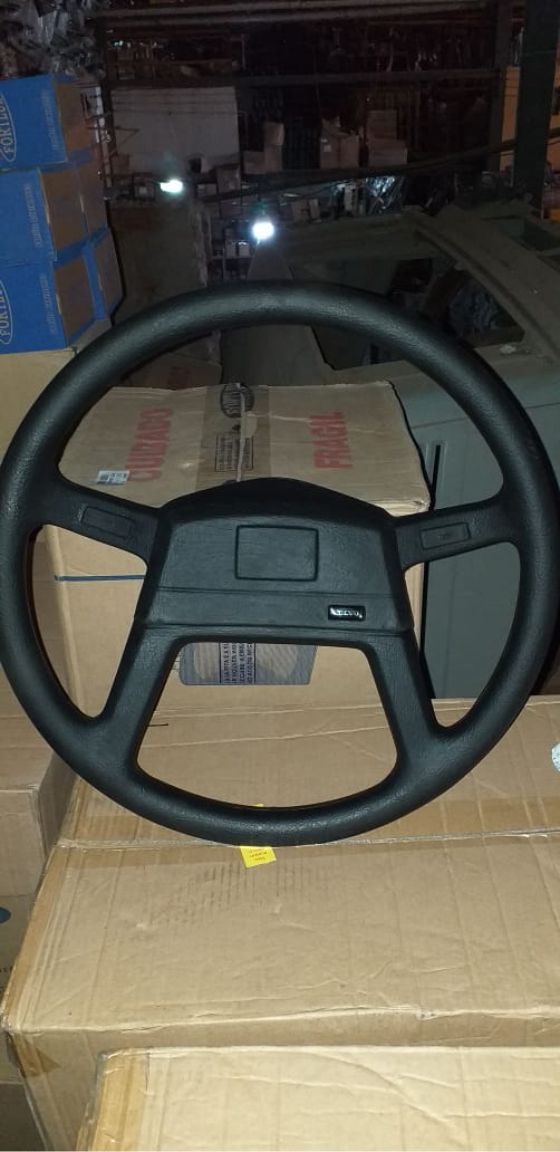 VO-45 - VOLANTE VOLVO NL/EDC 450MM PRETO
