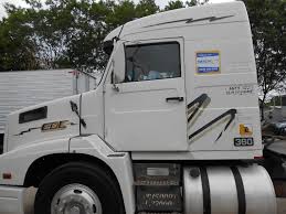 VO5041 - CANALETA/PESTANA VOLVO NL PORTA GRANDE