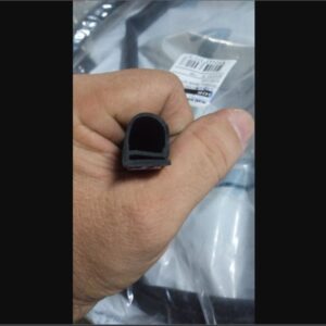 14146 - BORRACHA PORTA CARGO GII EXT. C/ 1850MM ADESIVADA