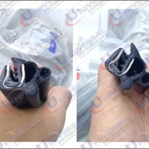 AUTOT9735 - BORRACHA PORTA MB PESADOS