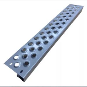 SP-1758 - PISANTE ESTRIBO PARACHOQUE MB AXOR INFERIOR