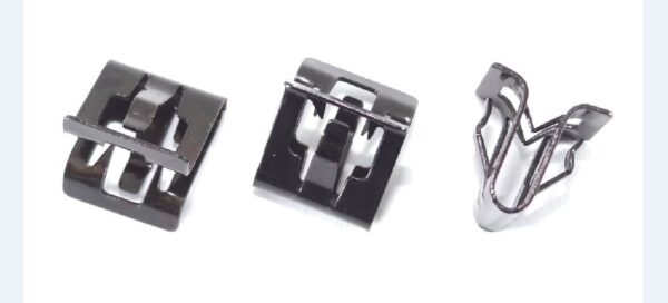T66 - PRESILHA METAL FIXAR FRISO TAPETE CARGO GI